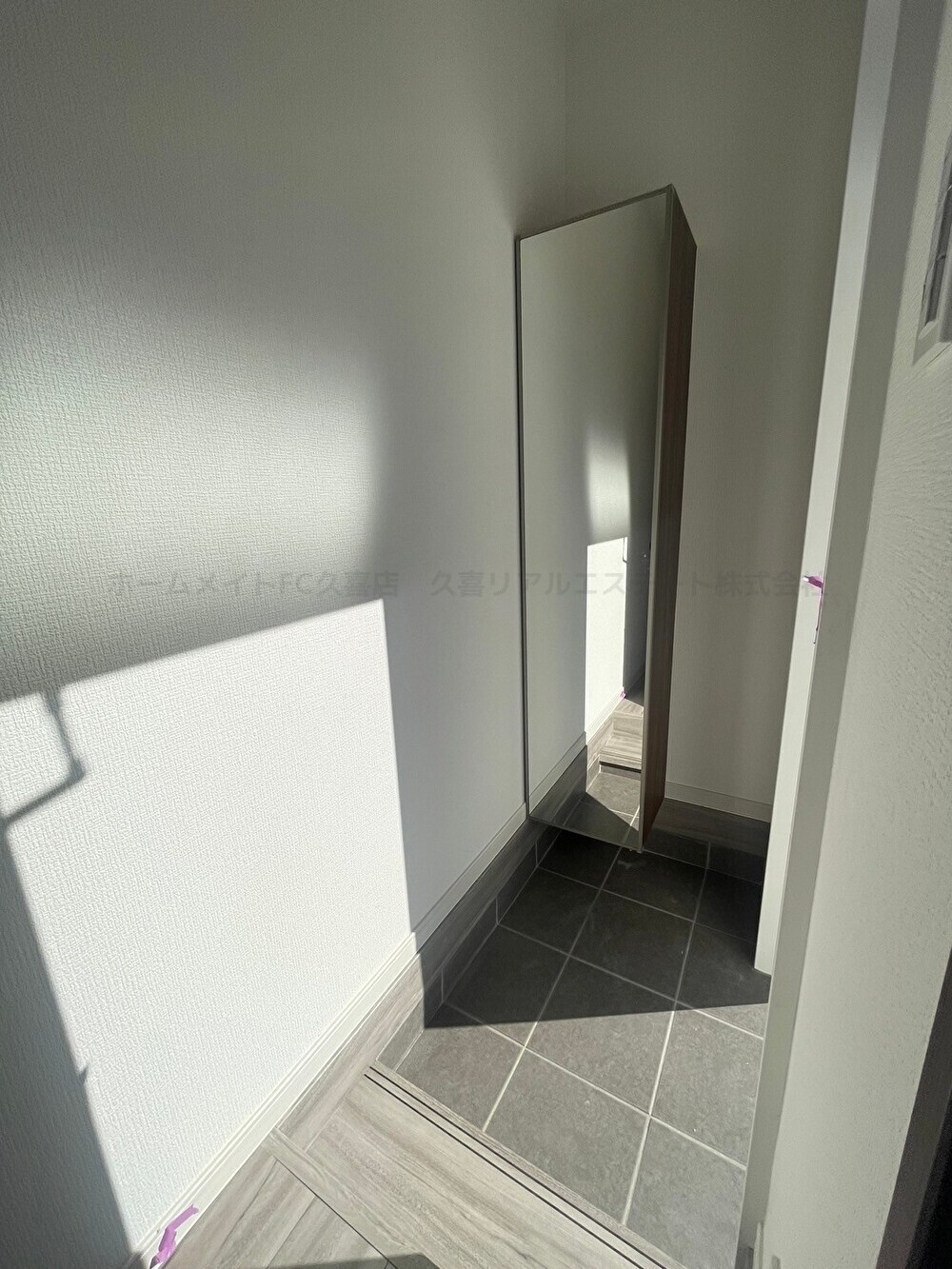 玄関　同建物別号室