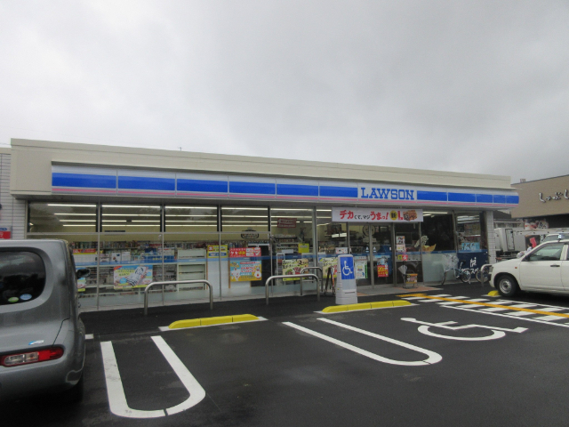 コンビニ　ローソン高知鴨部高町店（コンビニ）まで359m