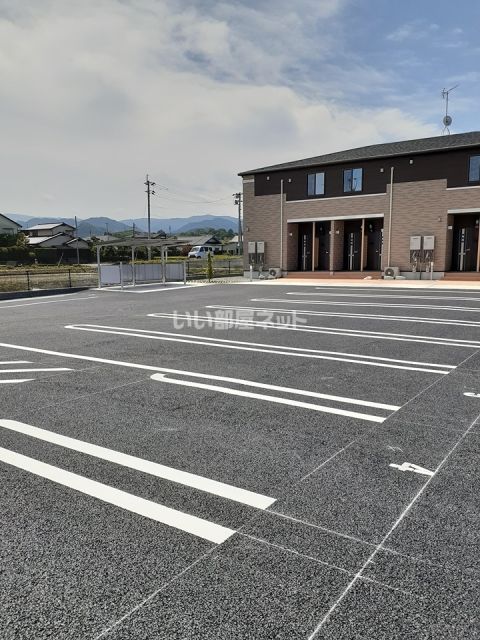 【宇城市小川町江頭のアパートの駐車場】