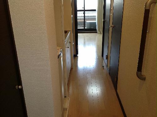 玄関　設備・仕様は号室により異なる為、現況を優先致します。