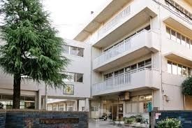 【松戸市岩瀬のマンションの小学校】