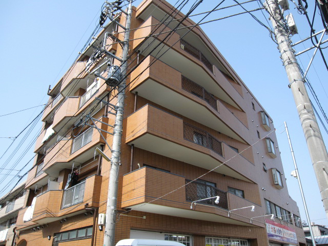 桶川中央マンションの建物外観