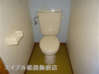 トイレ　写真は反転のお部屋です