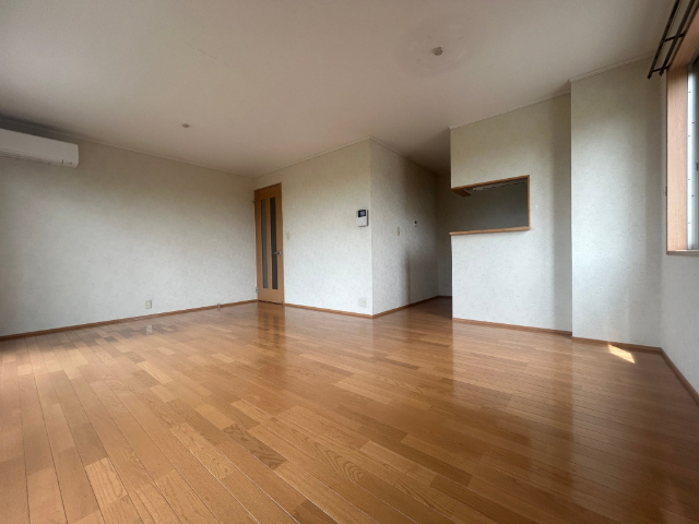 眺望　キレイにクリーニングされた室内。