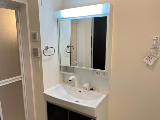 洗面設備　洗髪洗面化粧台