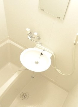 洗面設備　同物件、別号室の写真です。