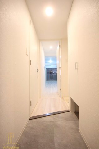 玄関　セレニテ中崎町リアン