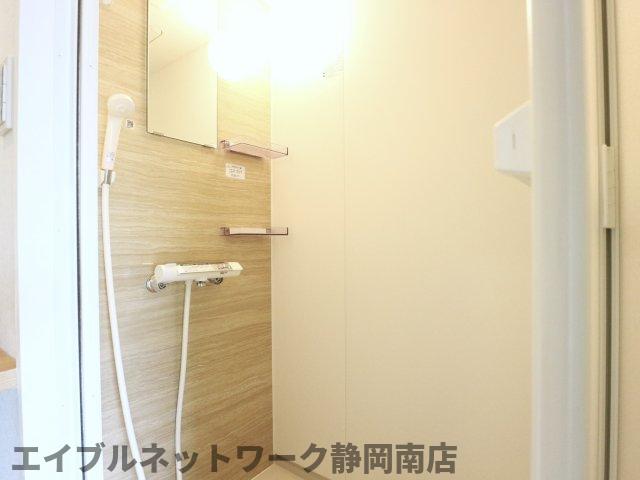 バス・シャワールーム　シャワールーム付きの物件です