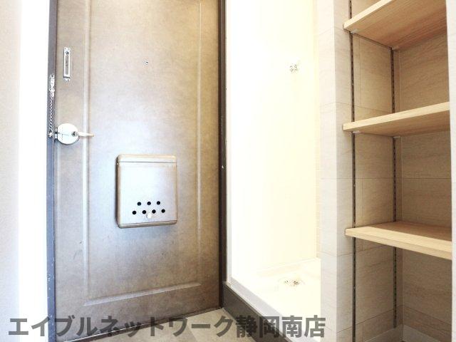 玄関　ゆったりとした玄関です