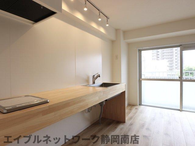 洗面設備　広い洗面スペース