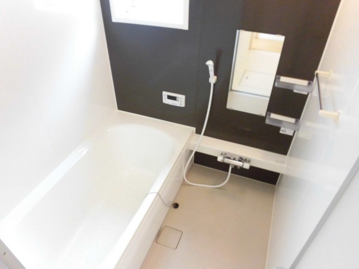 バス・シャワールーム　※同タイプ写真