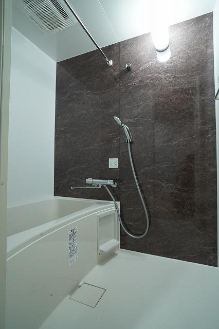 バス・シャワールーム　バス※別部屋参考写真