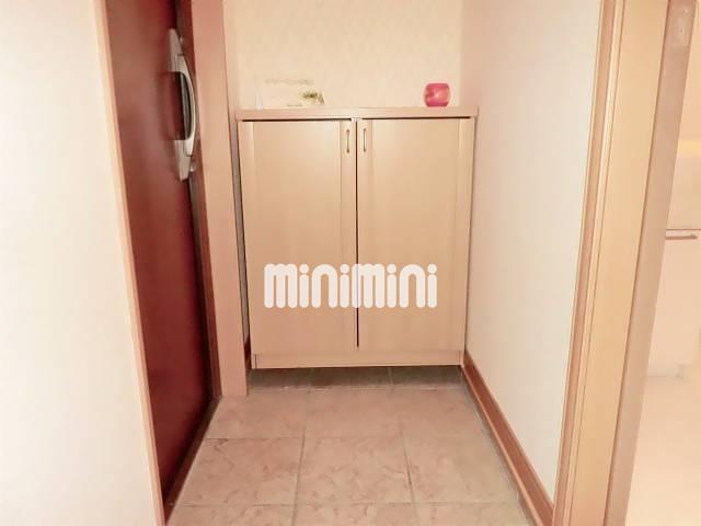 玄関　玄関には下駄箱も付いてます