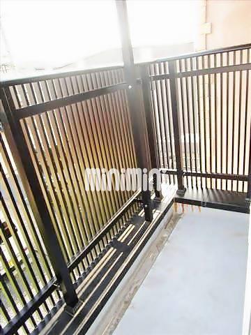 バルコニー　日当たりのいいベランダです