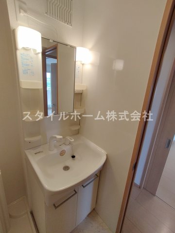 洗面設備　別部屋写真です。