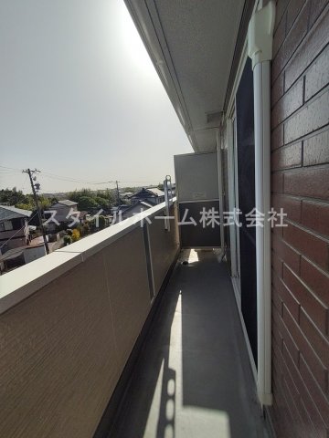 バルコニー　別部屋写真です。