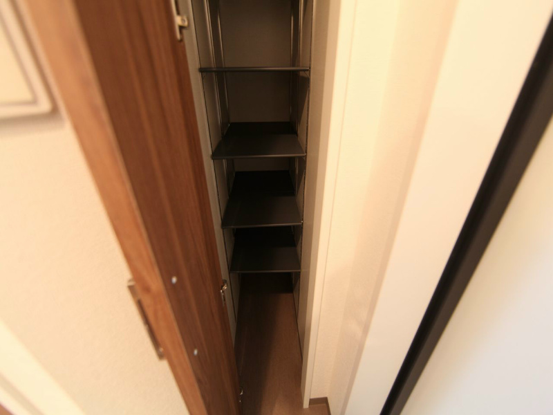 玄関　玄関　シューズボックス付