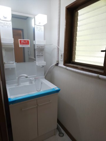 洗面設備　独立洗面台も新品でございます♪