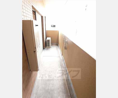 バルコニー　広めのベランダです