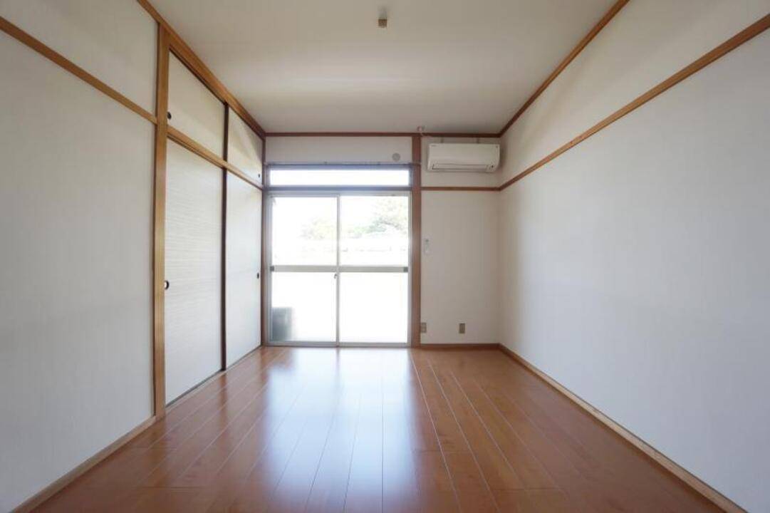 居室・リビング　リビング