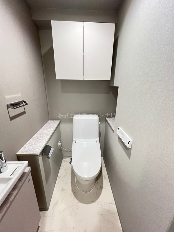 トイレ　別部屋の参考画像