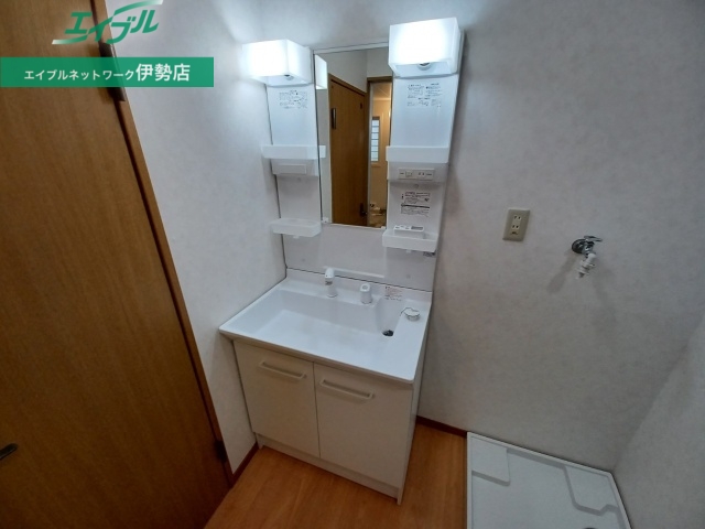 洗面設備　同物件別部屋写真