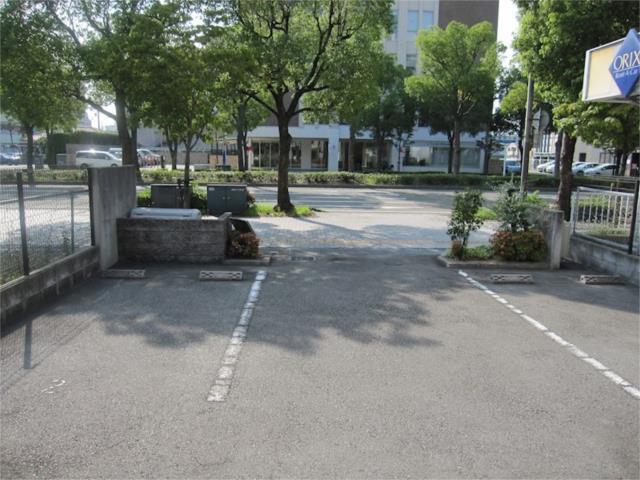 駐車場　駐車場