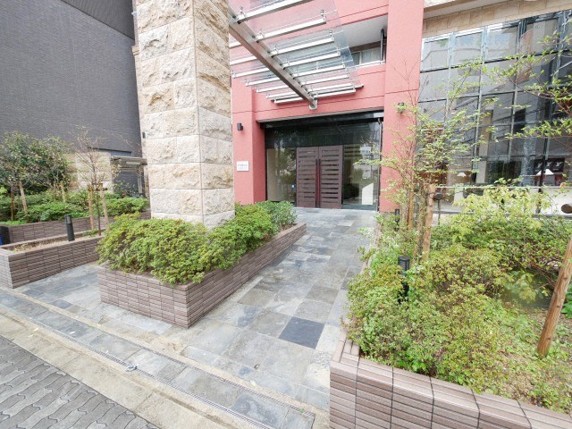 エントランス　エスティメゾン京橋　エントランス