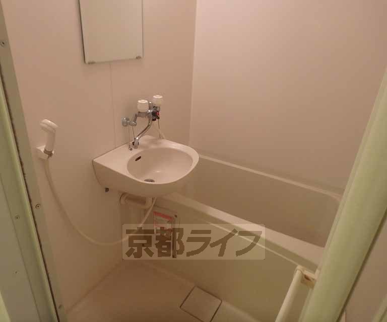 バス・シャワールーム　一日の疲れを癒すバスルーム