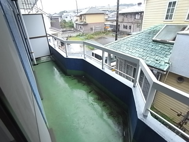 バルコニー　外からの目が気にならないバルコニーで洗濯物が干せます