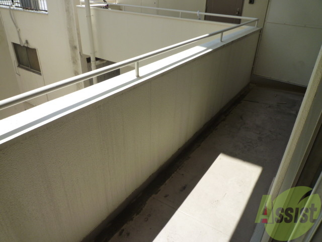 バルコニー　日当たり良好なバルコニーで気持ちいい。