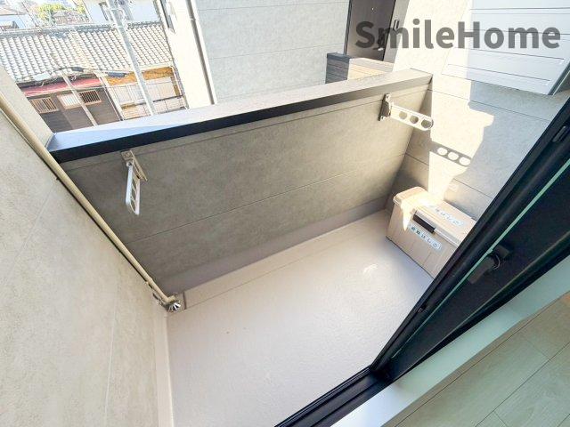 バルコニー　明るいバルコニーです