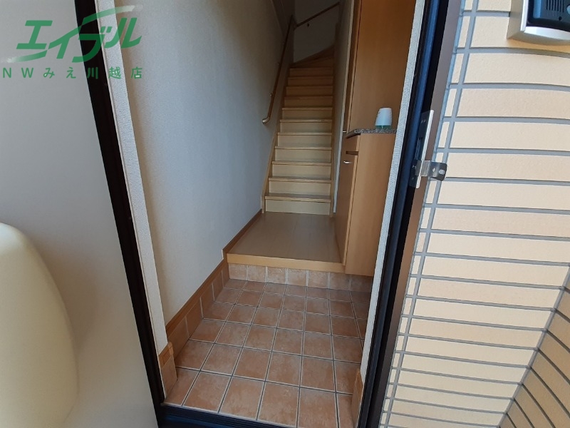 玄関　同型参考写真