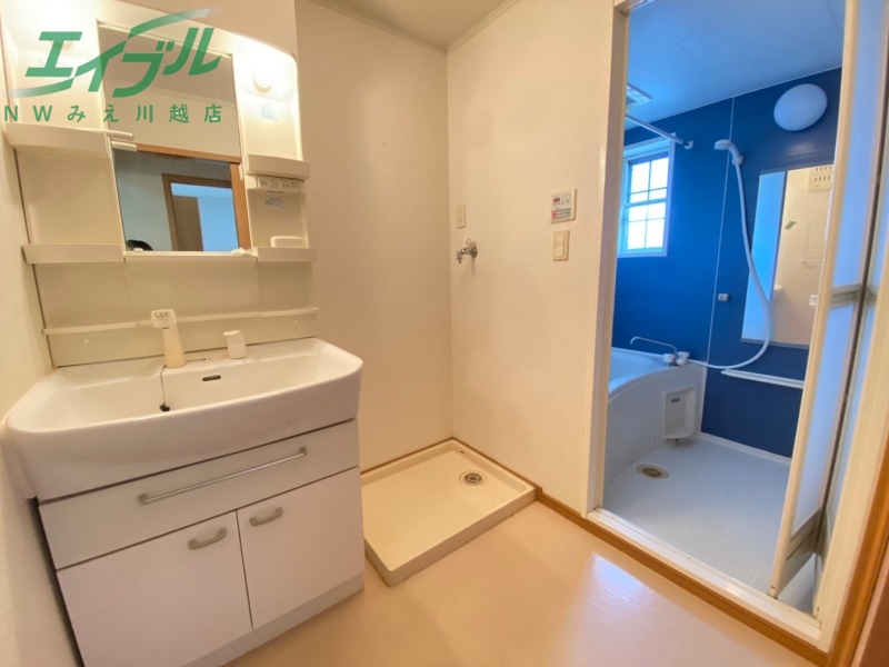 洗面設備　同型参考写真