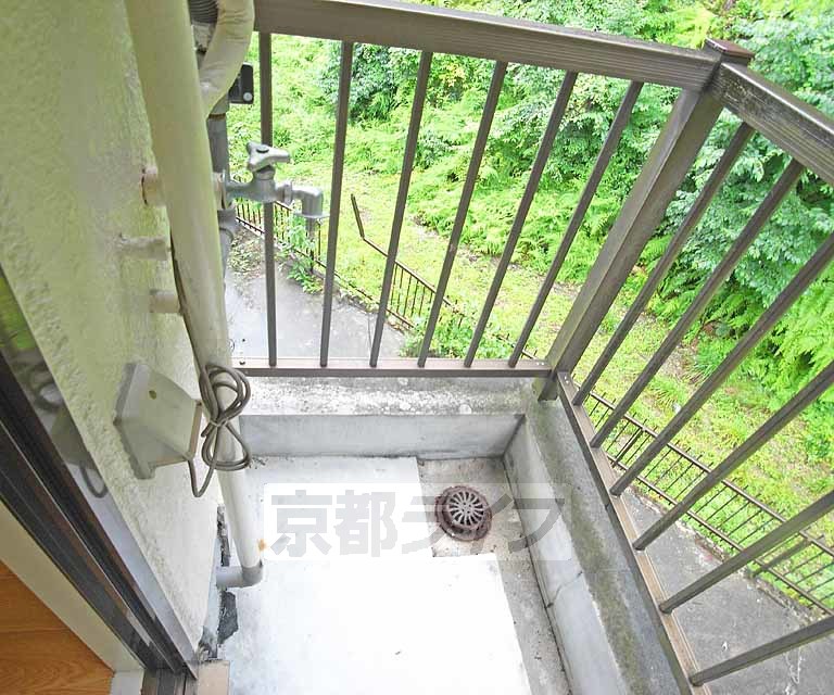 その他設備　バルコニーに洗濯機置けます。