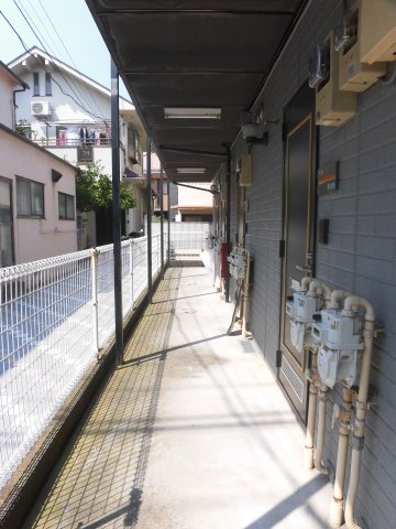 エントランス　メゾンクアトロ