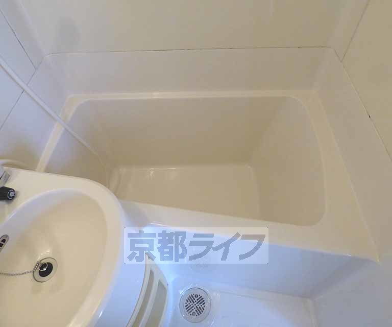 バス・シャワールーム　お風呂場です。