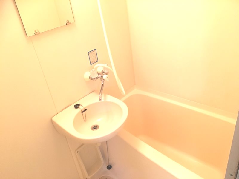 バス・シャワールーム　同タイプ別室参照