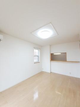 居室・リビング　対面キッチン仕様のLDK（イメージ）