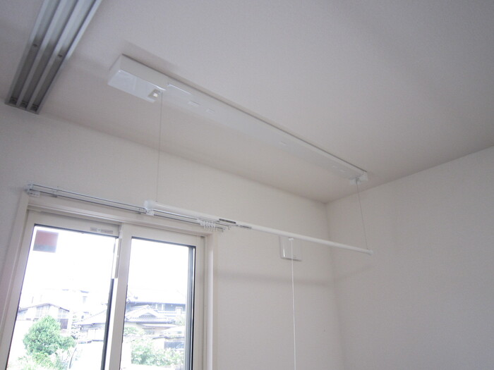 その他設備　室内物干し