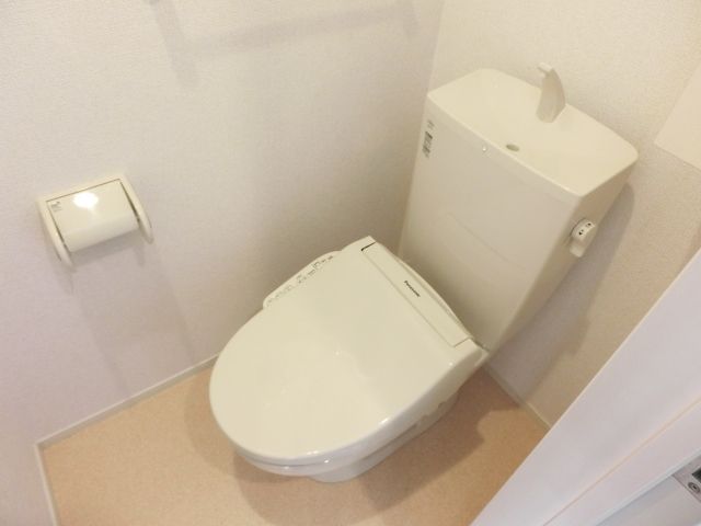 トイレ　温水洗浄便座がございます