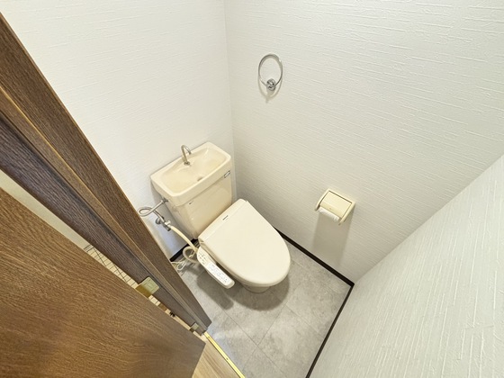 トイレ　シャワー付きトイレ