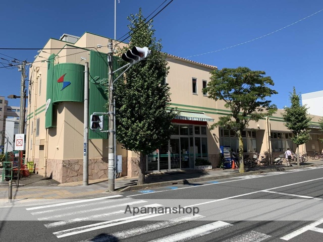 スーパー　しまむらストアー駅前店（スーパー）まで712m