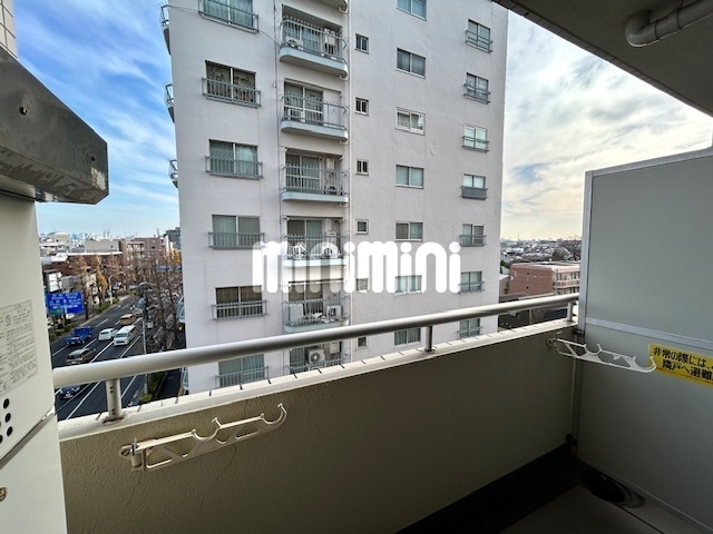 バルコニー　東向きのベランダ