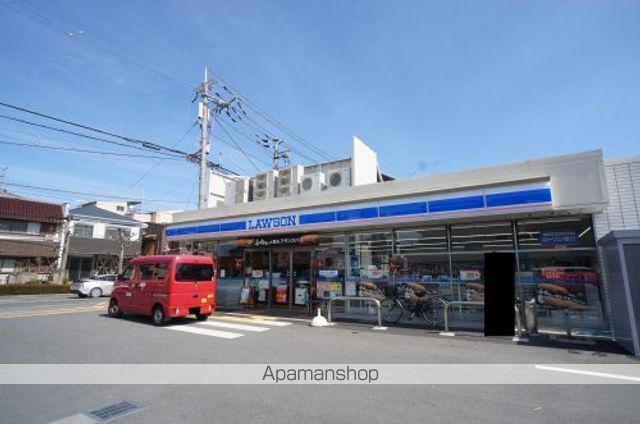 コンビニ　ローソン　高田内本町店（コンビニ）まで829m