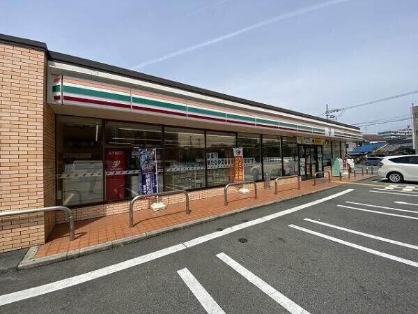 コンビニ　セブンイレブン堺向陵東町2丁店（コンビニ）まで411m