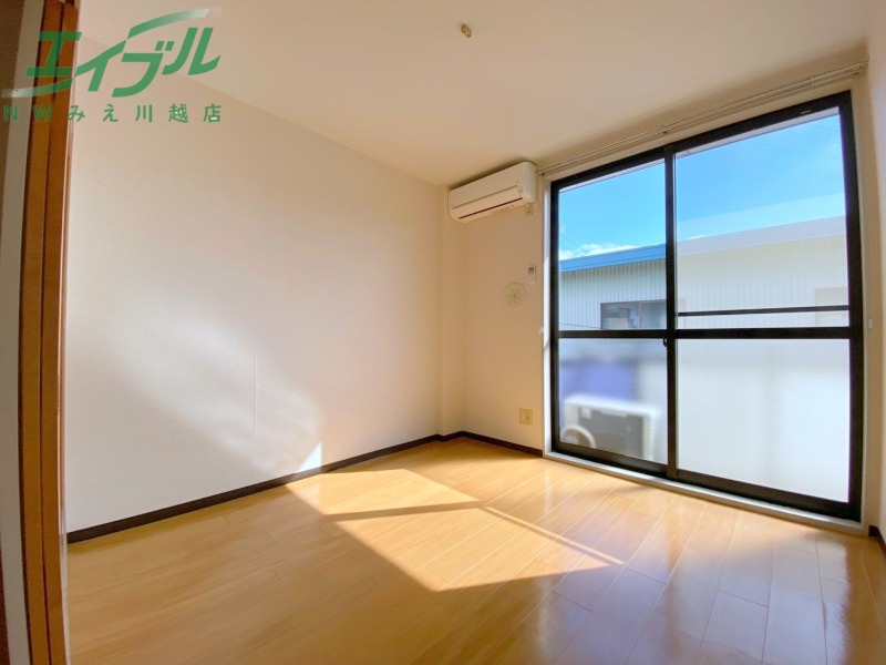 居室・リビング　同型タイプ