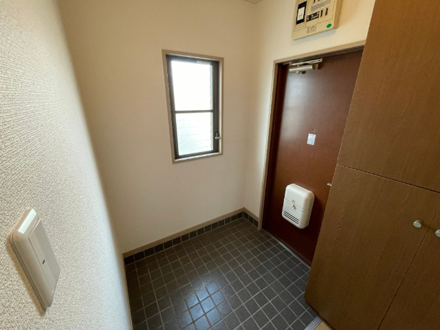 玄関　広めの玄関スペース