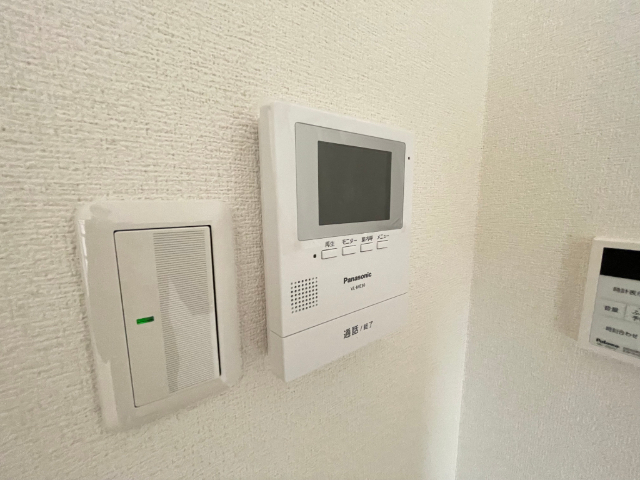 セキュリティ　モニター付きインターホン
