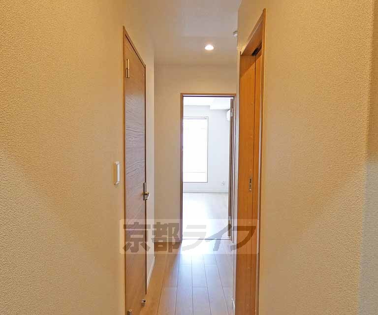 その他部屋・スペース　長い廊下です！